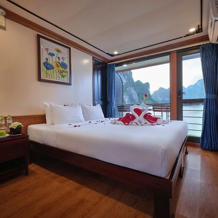Lavender Elegance Cruises Hotel Ha Long Esterno foto
