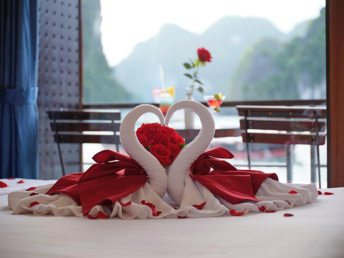 Lavender Elegance Cruises Hotel Ha Long Esterno foto