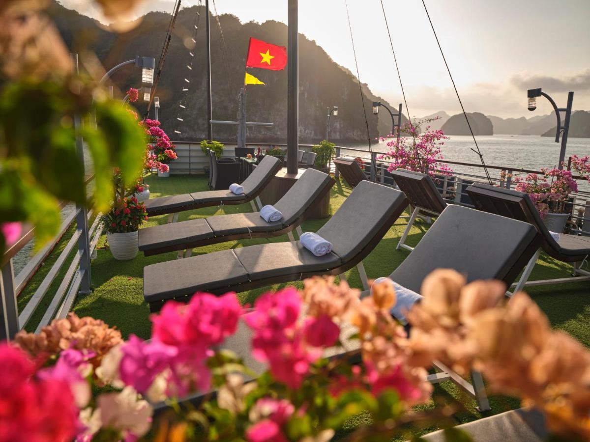 Lavender Elegance Cruises Hotel Ha Long Esterno foto